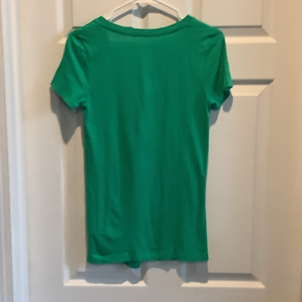 J. Crew‎ Vibrant Green V-Neck Short Sleeve Tee - Picture 6 of 6